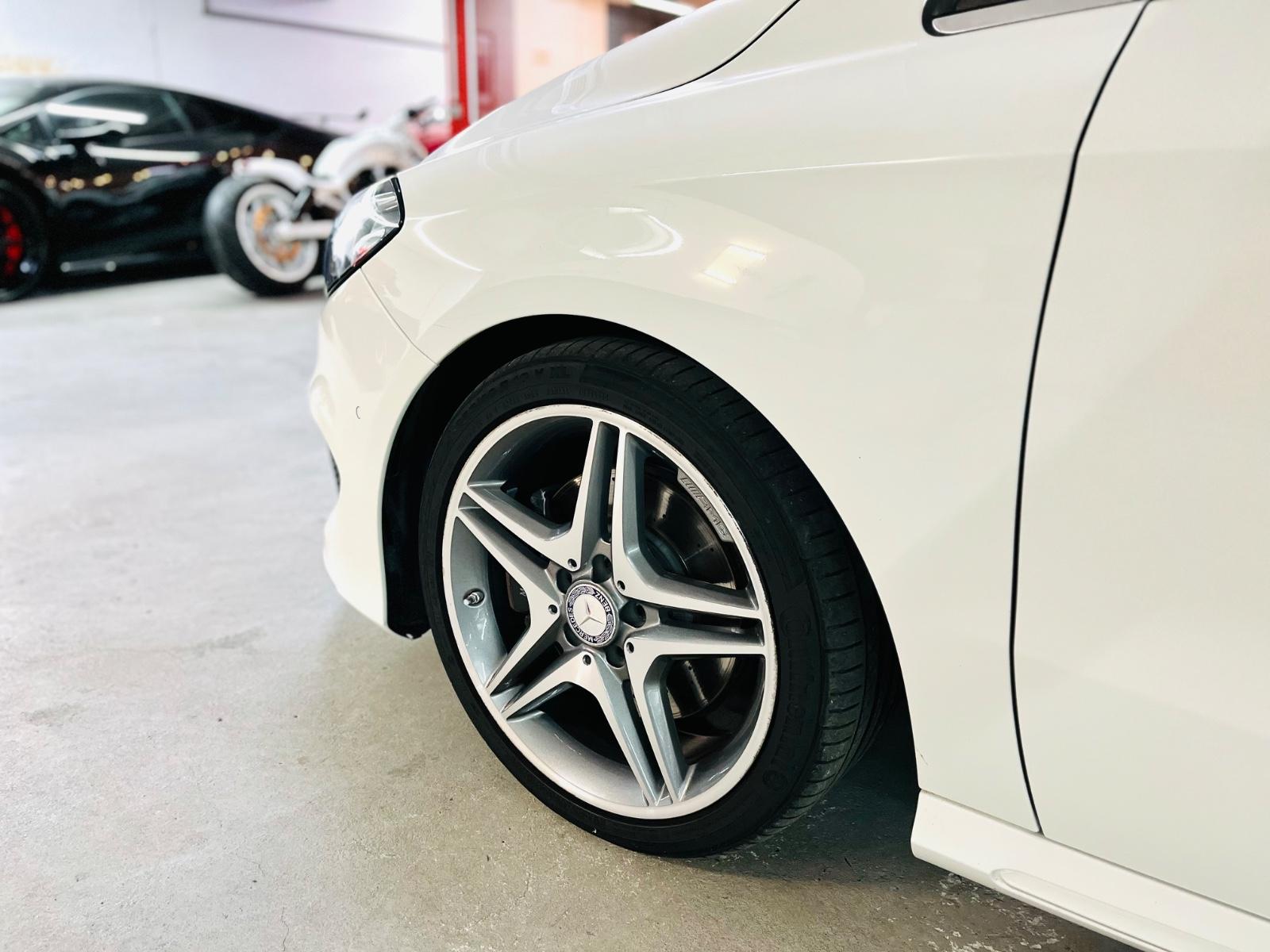 Mercedes-Benz B 250 AMG-Line Panoramadach|Alcantara|LED|PDC|E6