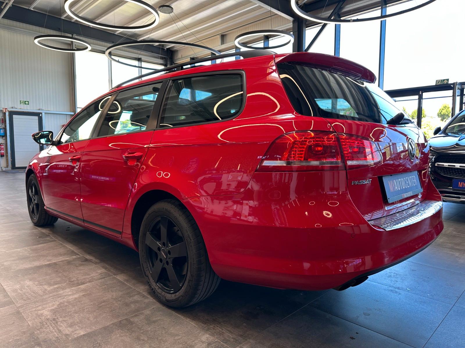 Volkswagen Passat 2012 — photo 24