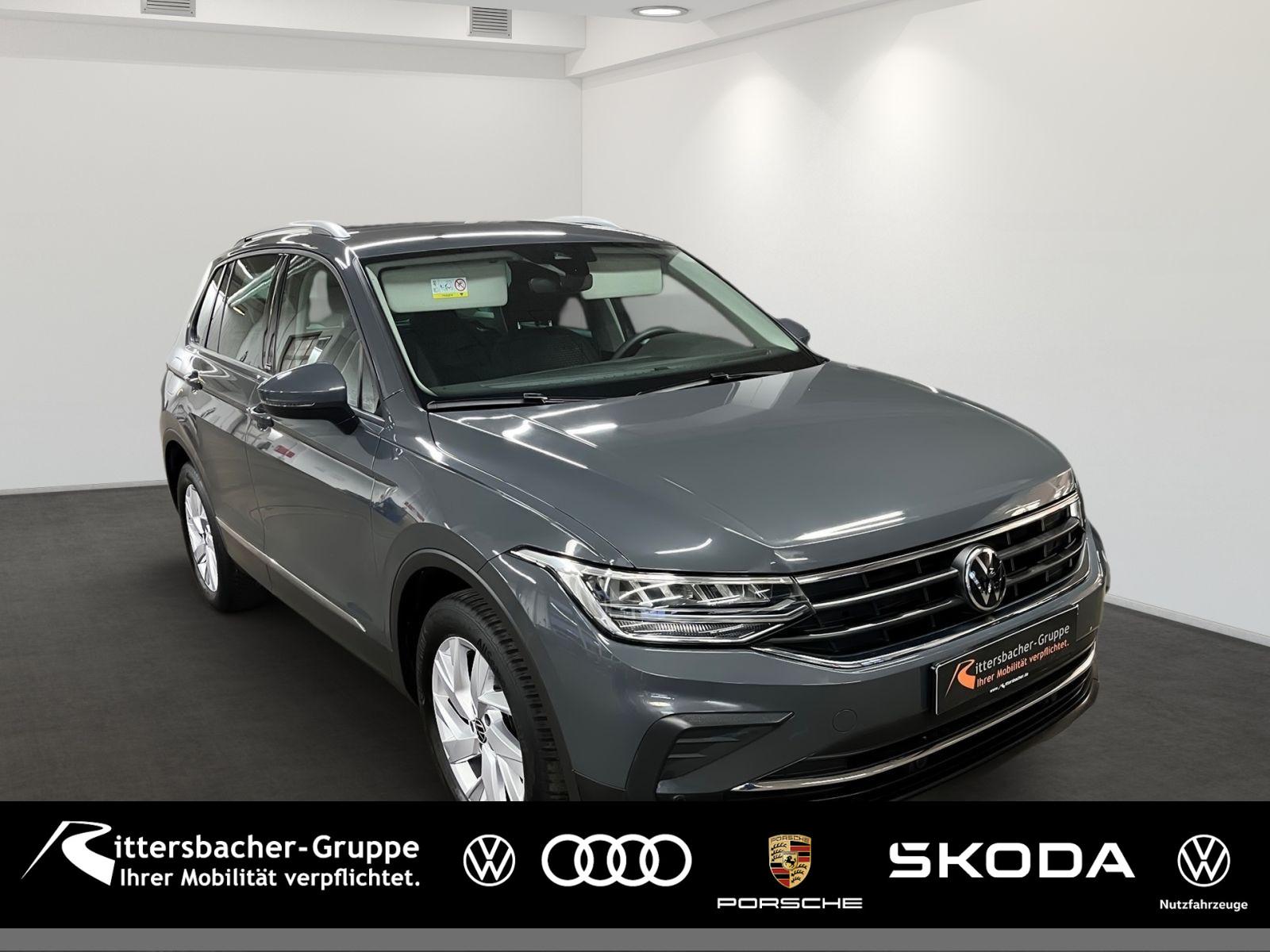 Volkswagen Tiguan 1.5 TSI Life Active LED Navi RearView