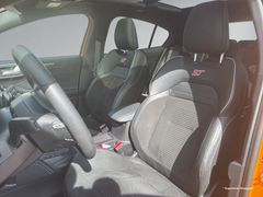 FORD Focus ST 2.3 EcoBoost LED Styling Pano ACC B&O FORD Focus ST 2.3 EcoBoost LED Styling Pano ACC B&O