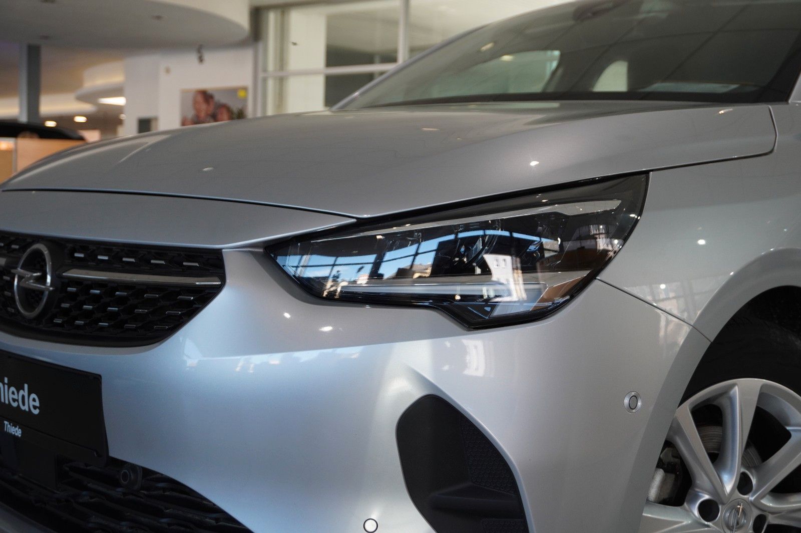 Fahrzeugabbildung Opel Corsa F 1.2 ELEGANCE NAVI/LED/KAMERA/SPORT/DAB+