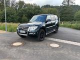 Mitsubishi Pajero 3,2 DI-D 4WD SUV-Star Automatik 