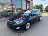 Opel Astra Vollaustattung Automatik TÜV u.Service NEU - Opel Astra aus 2011 mit Diesel-Antrieb