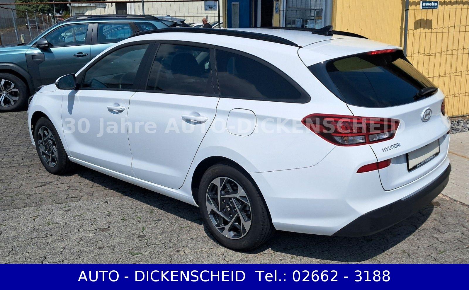 Hyundai i30 1.5i (4 Zyl)-KOMBI-KLIMA, LED, NAVI, KAMERA