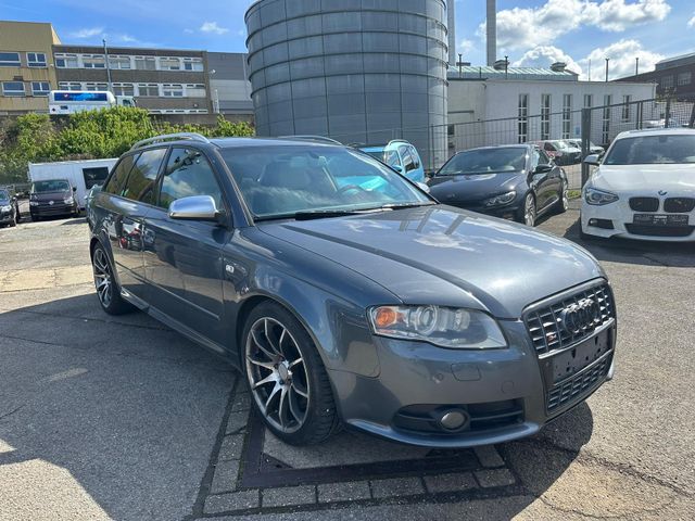 Audi S4 Avant 4.2 quattro Schiebedach Navi Recaro