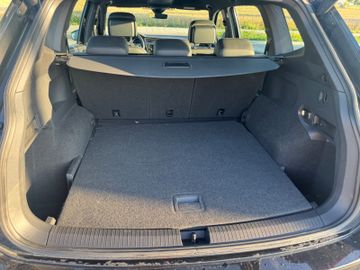 Volkswagen Tiguan Allspace - 11