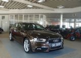 Audi A4 Avant S line Sportpaket / plus; NAV DSP SHZ - Audi A4: Line Plus