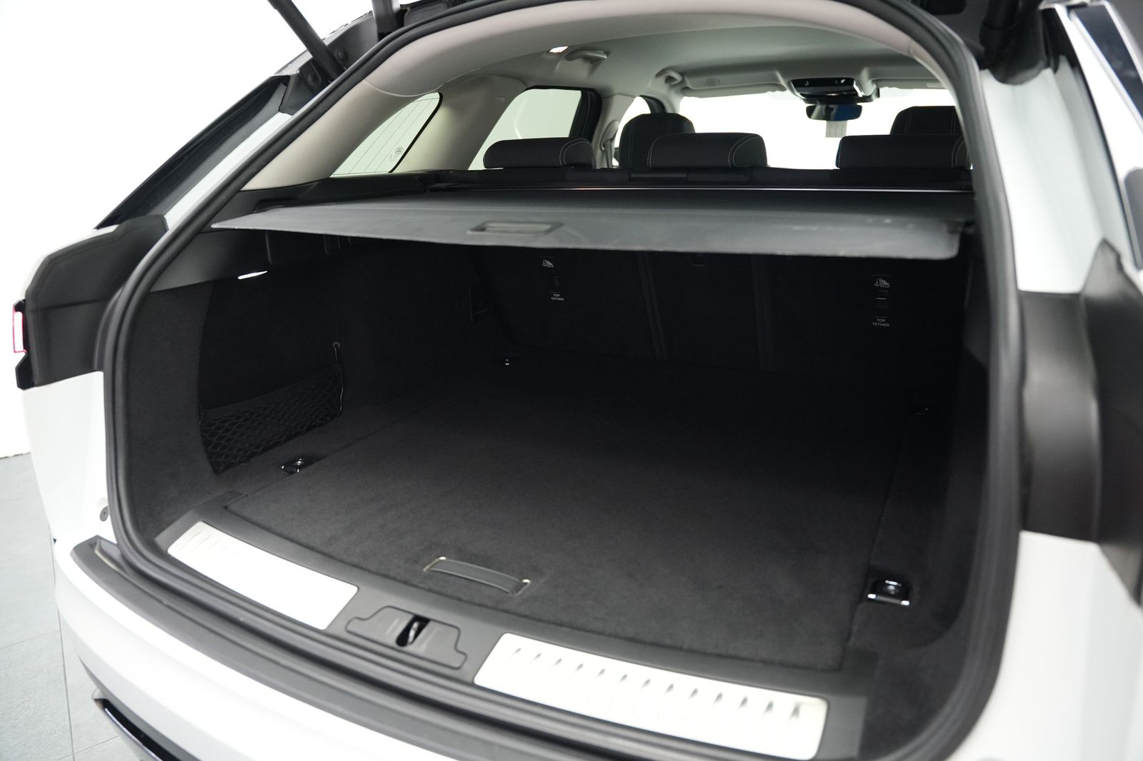 Fahrzeugabbildung Land Rover Range Rover Velar Kamera*Head-UP*Matrix*CarPlay
