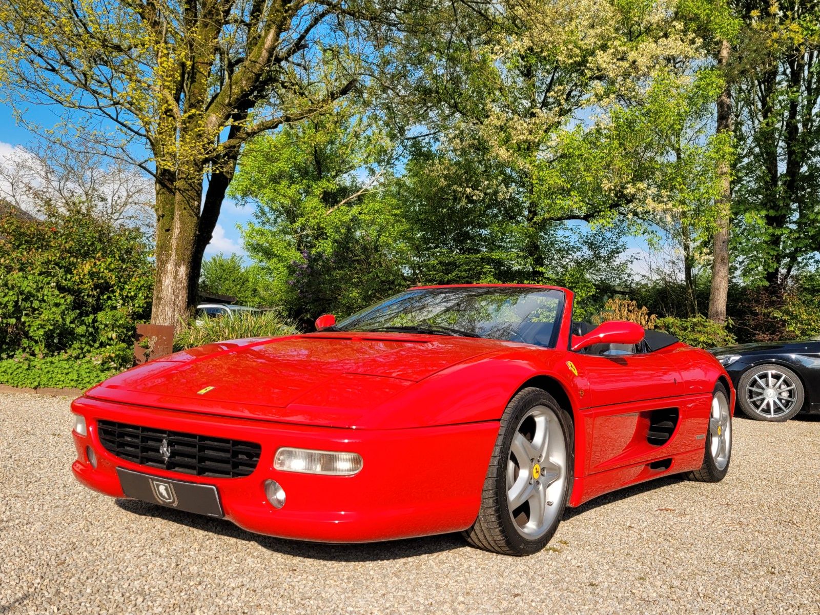 Fahrzeugabbildung Ferrari F355 Spider/Schalter/Bestzustand/Top+Original