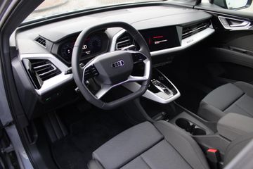 Audi Q4 e-tron, LED, CCS 35 e-tron Klima