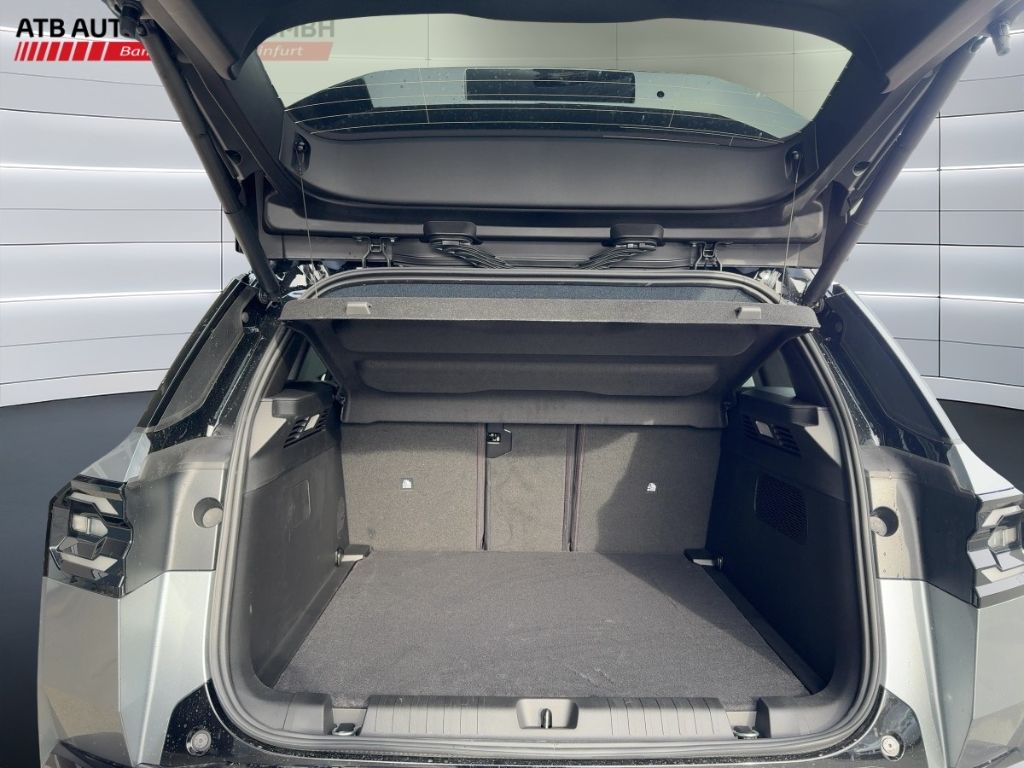 Fahrzeugabbildung Jeep Compass e-Hybrid First Edition PANO MATRIX HEAD-