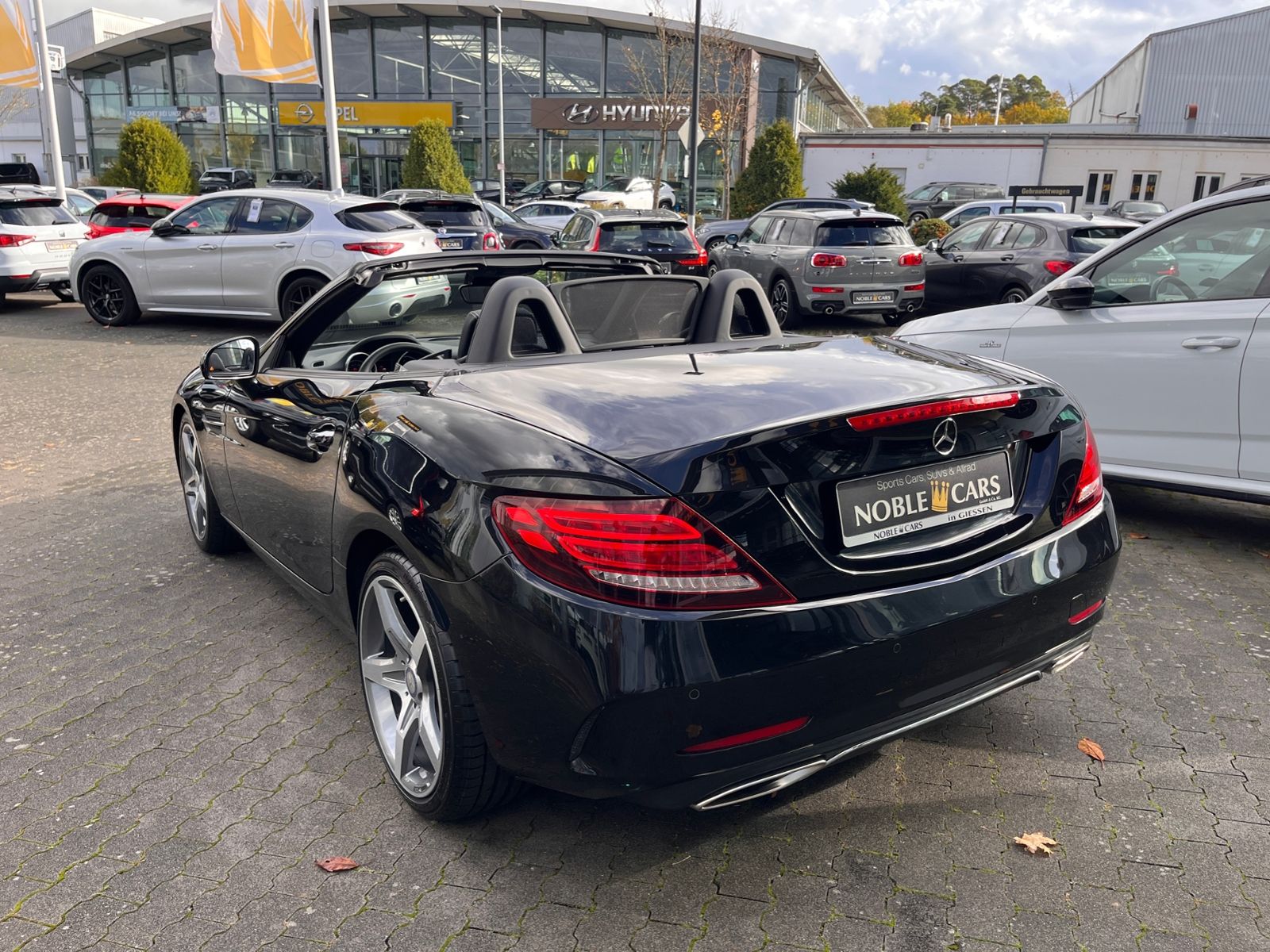 Fahrzeugabbildung Mercedes-Benz SLC 300 AMG-LINE KLIMA LED NAVI ALU AIRSCRAF