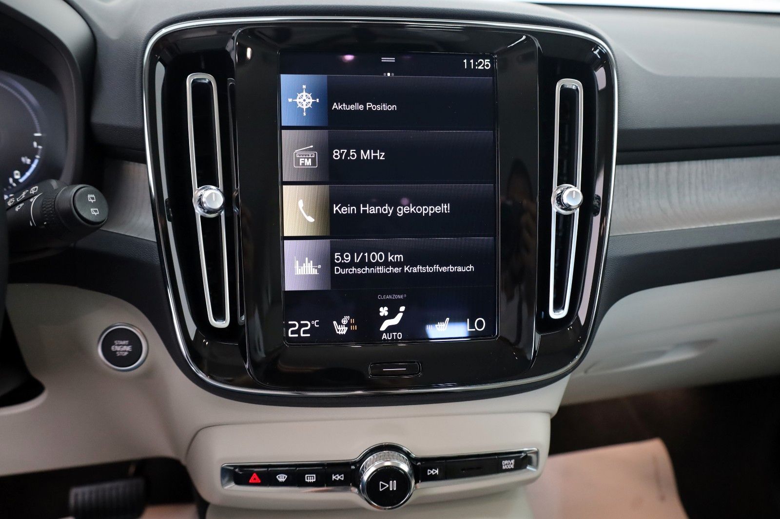 Fahrzeugabbildung Volvo XC40 Inscription T5,Leder,Navi,SH,360Kamera +WR