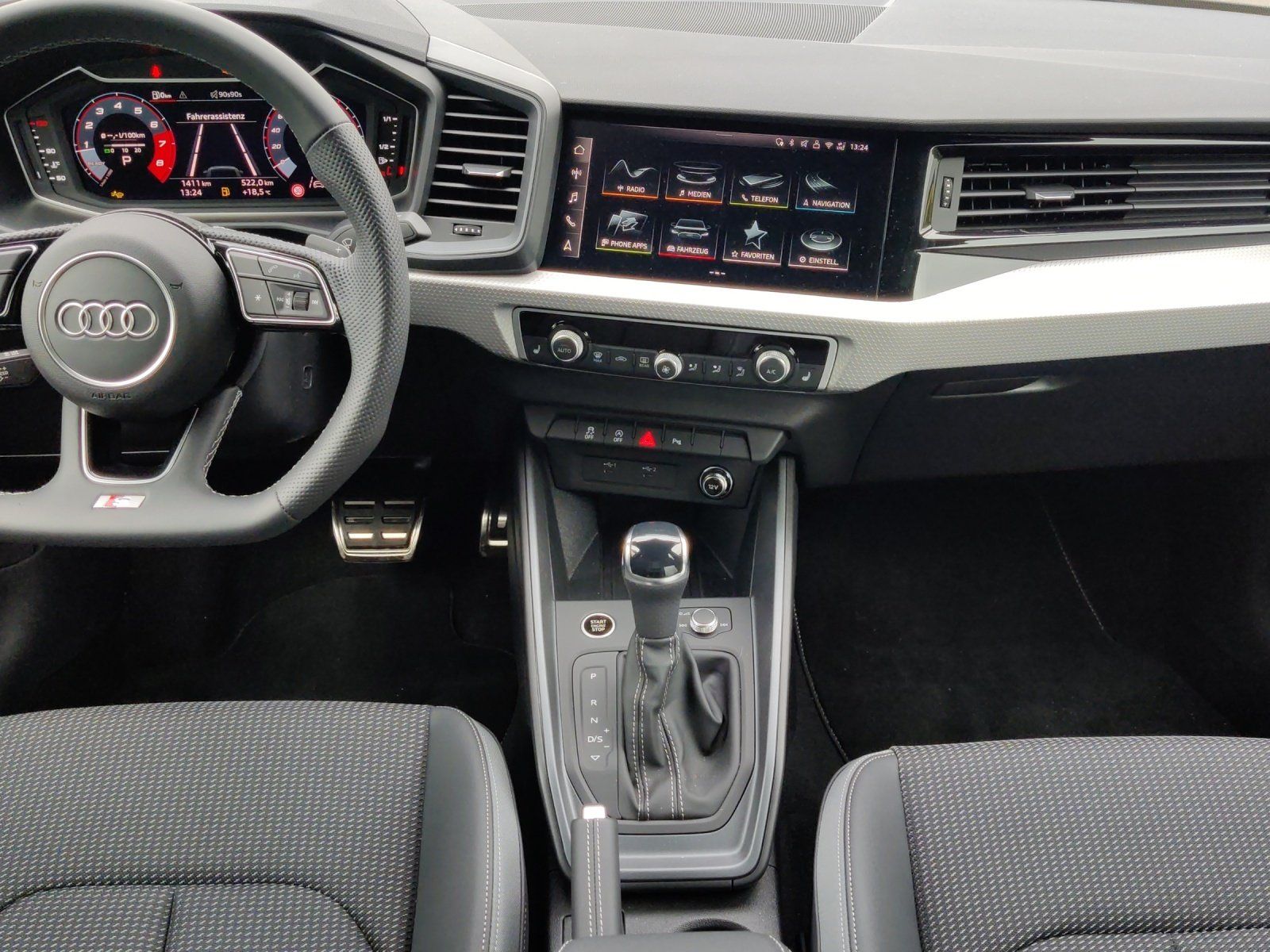 Fahrzeugabbildung Audi A1 allstreet 35 TFSI Kamera,LED,Navi,PDC,SHZ,LM