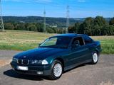 BMW E36 316i Coupe, Boston-Grün-Metallic - BMW 316: E36