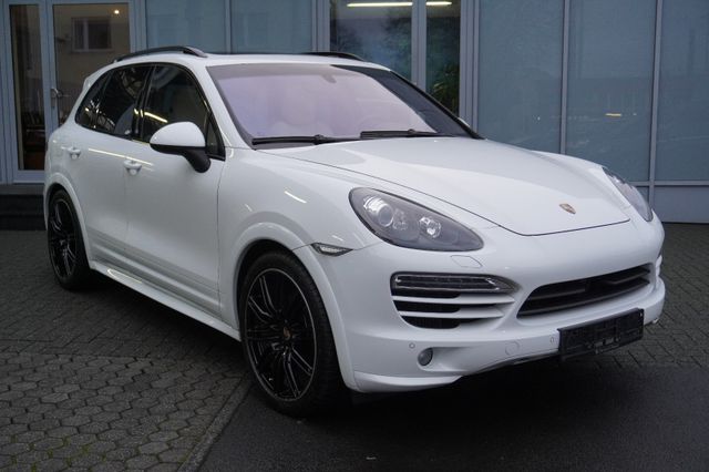 Porsche Cayenne Diesel Sport Design/1.Hand/AHK/21"Panora