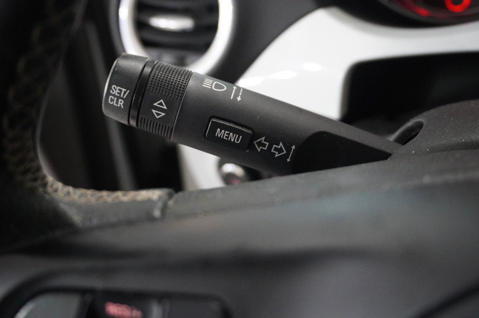 Fahrzeugabbildung Opel Adam 1.4 WHITE LINK LED/TEMP./SPORT/SH/KLIMA/USB