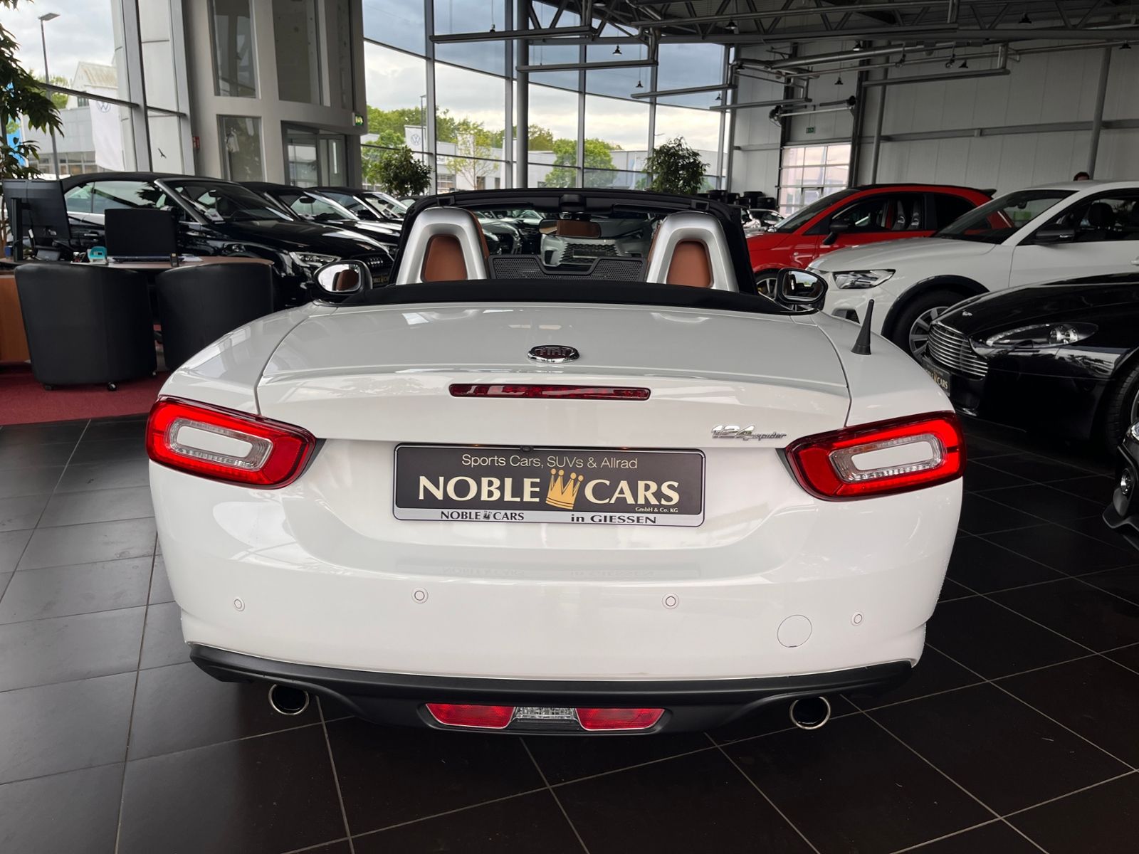 Fahrzeugabbildung Fiat 124 Spider Lusso KLIMA LED NAVI ALU