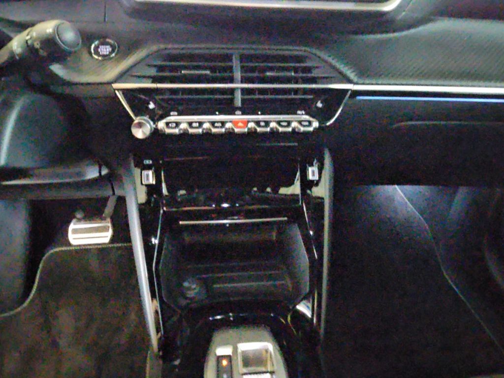 Peugeot 208 - Bild 13