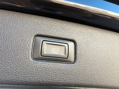 Fahrzeugabbildung Audi Q7 45 TDI quattro Leder Navi Standh 20" 1.Hand