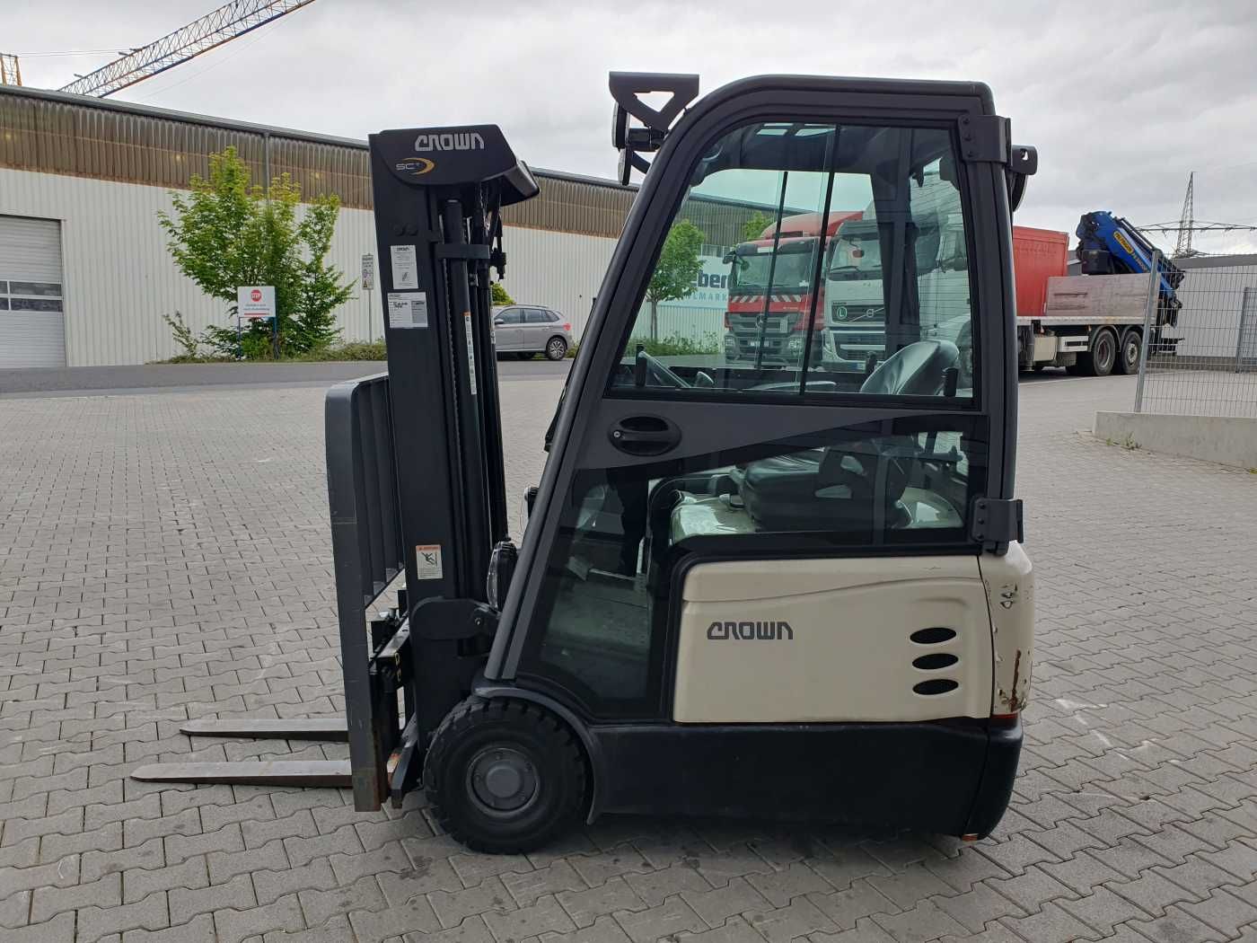 Fahrzeugabbildung Andere Crown SCT6020-1.3 /Triplex: 4.30m / SS / 1.185h!