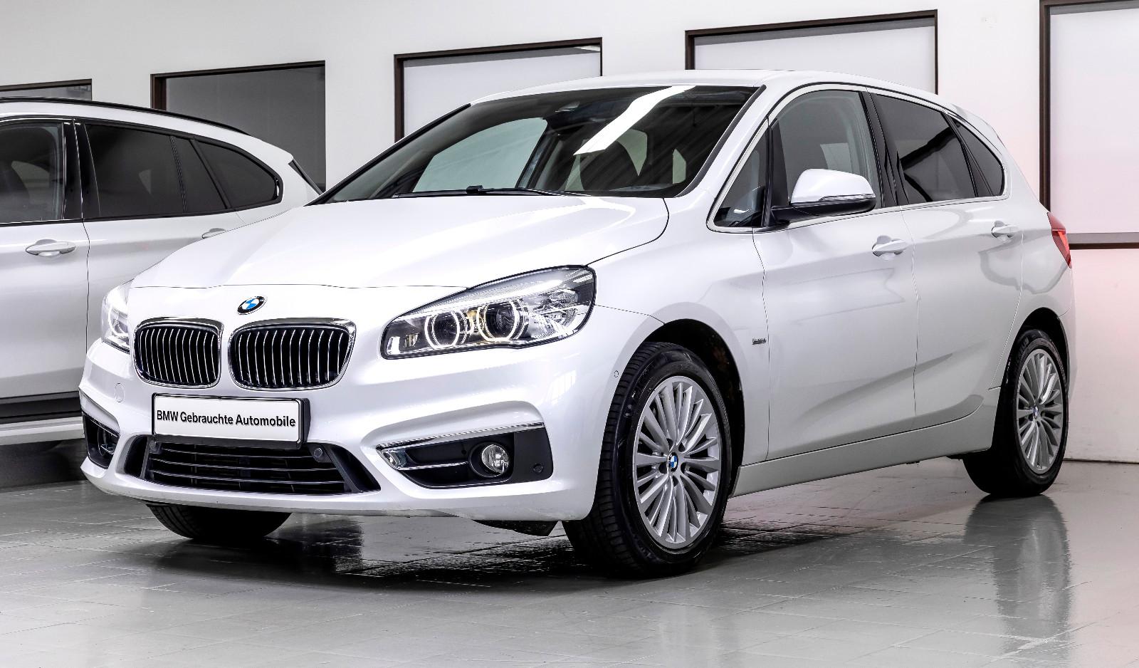BMW 225ix AUT LED NAV DA ACC LEDER SHZ PDC KAM 17"