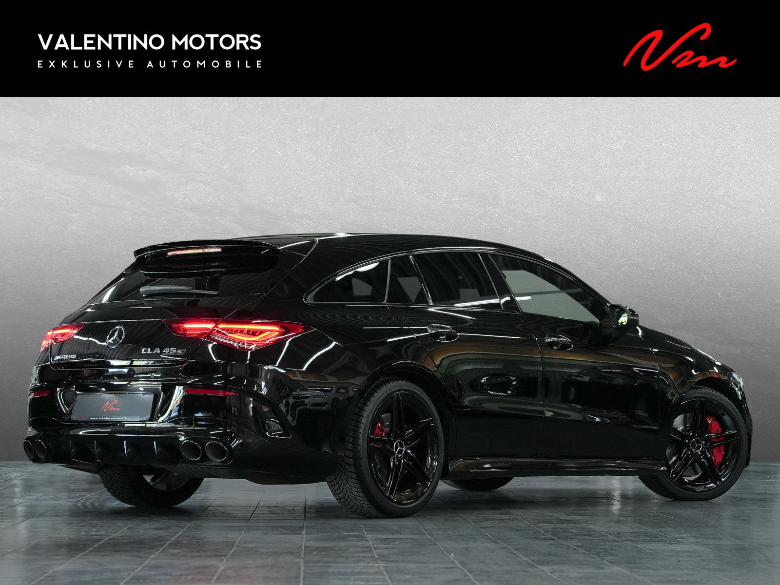Fahrzeugabbildung Mercedes-Benz CLA 45 AMG Shooting Brake S 4Matic - Panorama