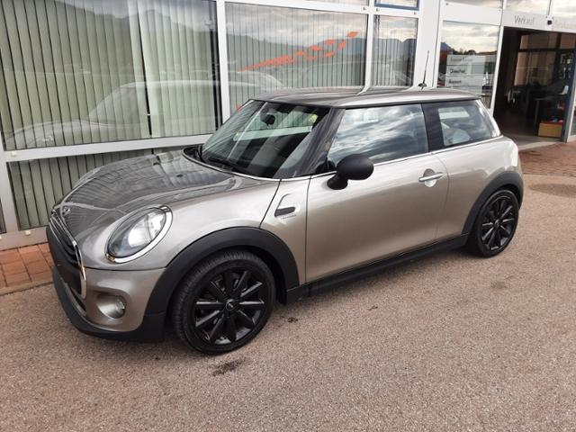 MINI Mini One Blackyard