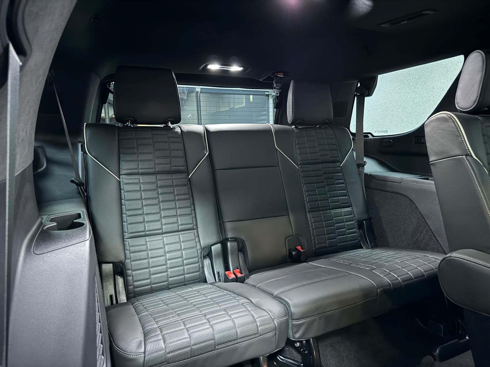 Fahrzeugabbildung Cadillac ESCALADE SPORT-PLATINUM 6.2 V8 -NIGHT VI.-LPG