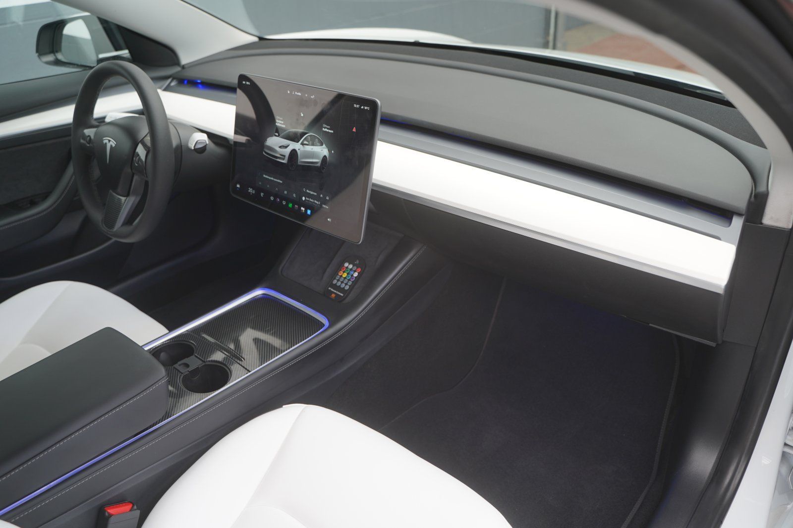 Tesla Model 3 Performance *innen weiß*Startech-Umbau*M foto 17