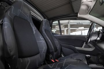 Bild 13 Smart ForTwo fortwo cabrio "Passion" CD-Player Alu