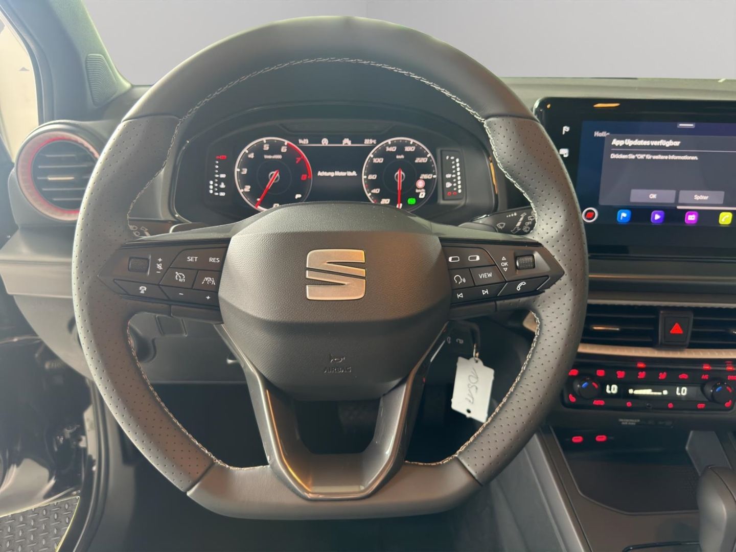 Fahrzeugabbildung SEAT Arona 1.0 TSI 85 kW FR Navi Digitales Cockpit LE