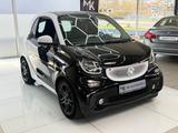 Smart fortwo coupe*AUT*NAV*LEDER*BT*MULTI - Smart Gebrauchtwagen von 2015