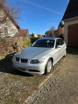 BMW E90 325I - BMW 325 aus 2006: 325i