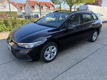 Volkswagen Golf - 1