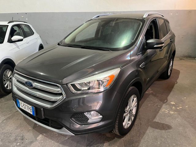 Ford Kuga 2.0 TDCI 150 CV S&S 4WD Powershift Tit