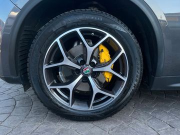 Alfa-Romeo Stelvio - 3