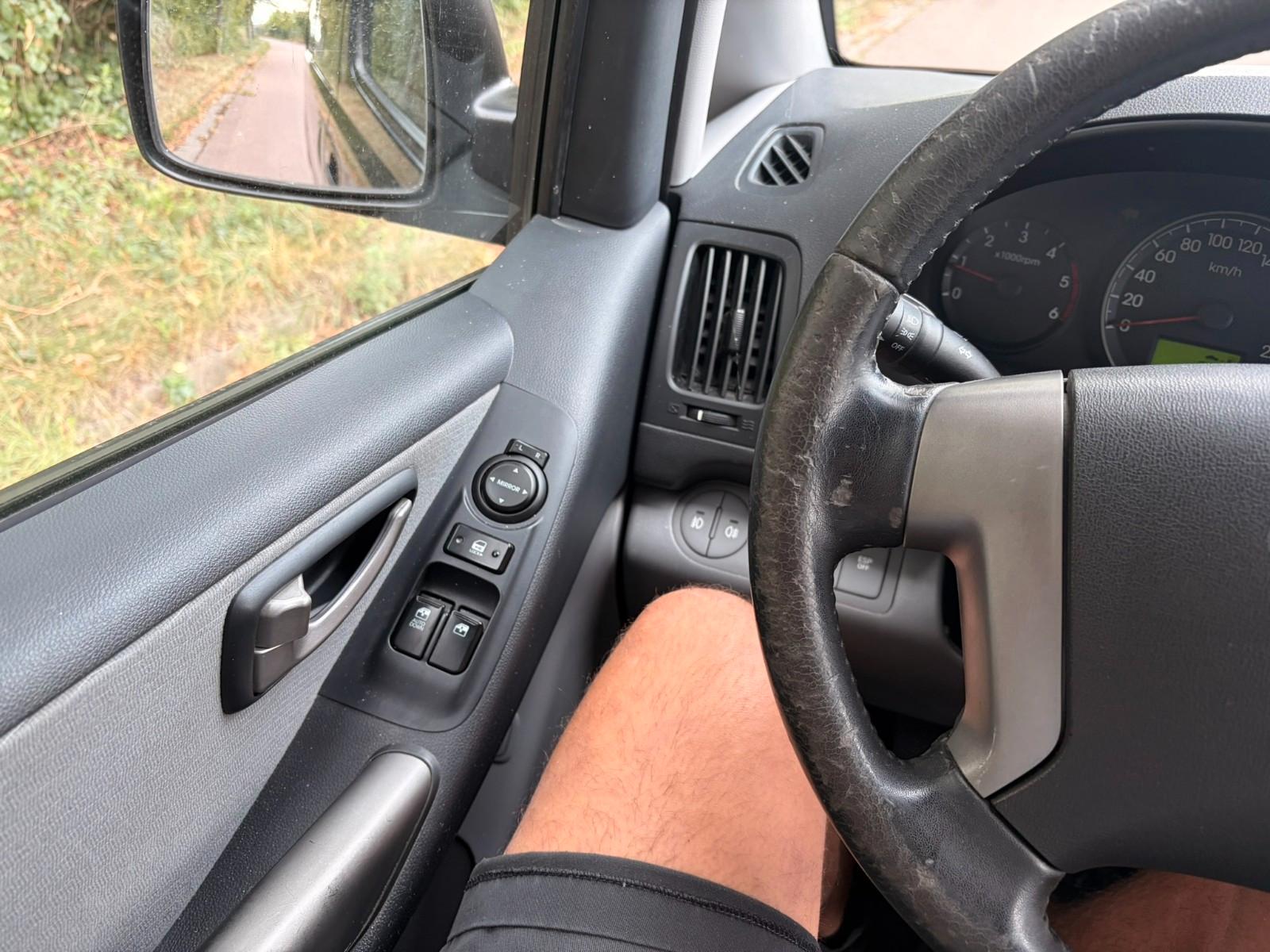 Hyundai H-1 8-Sitze/Klima/AHK!
