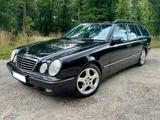 Mercedes-Benz E 240 S210 T-Modell AVANTGARDE - Mercedes-Benz E 240: Kombi