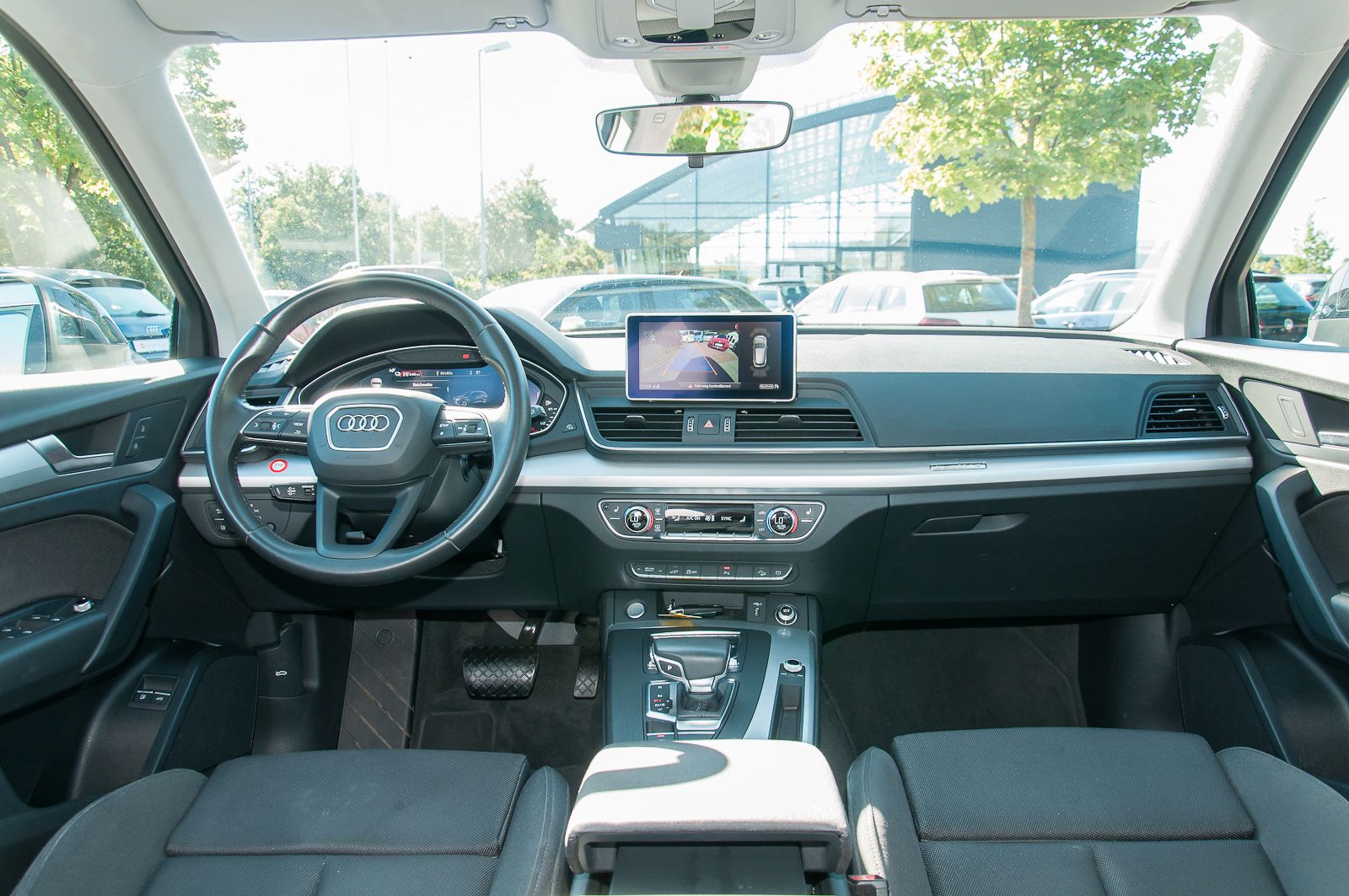 Fahrzeugabbildung Audi Q5 55 2.0 TFSI e quattro sport Alu LEDScheinw. A