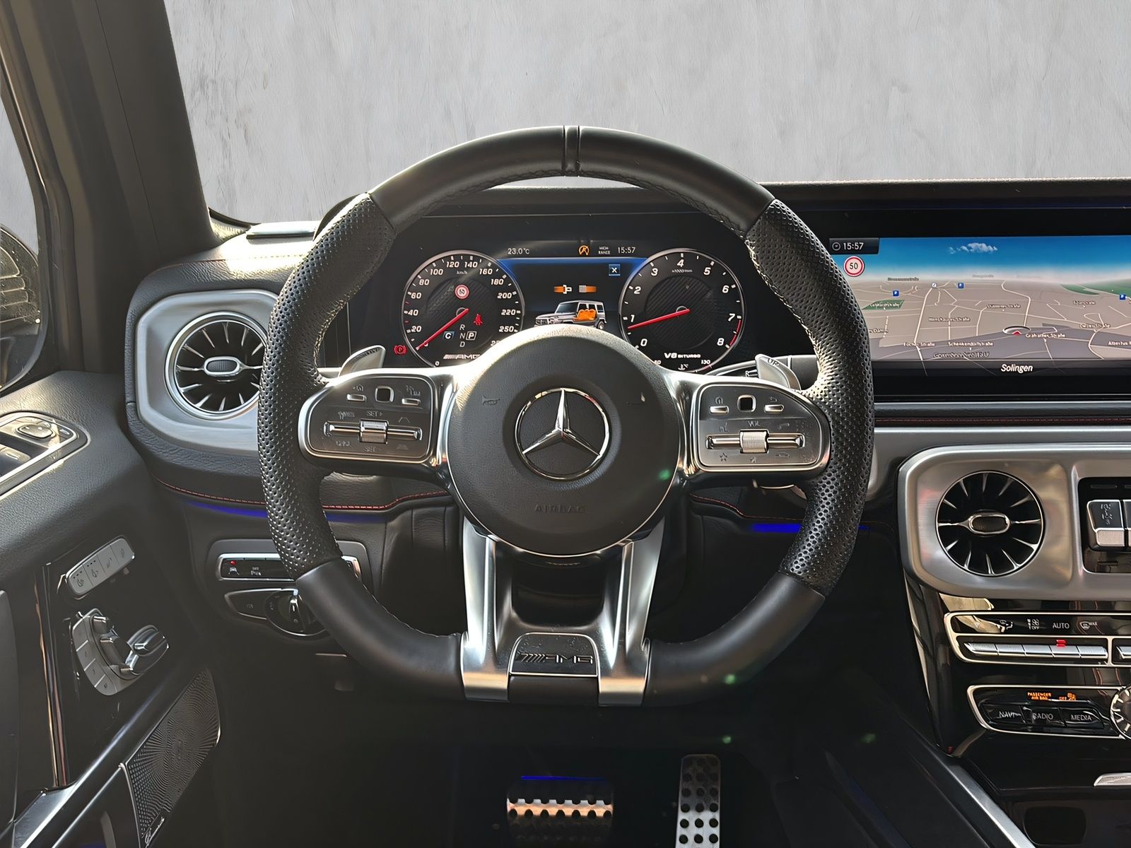 Fahrzeugabbildung Mercedes-Benz G 63 AMG NIGHT GSHD 360° BURMESTER AHK MULTIBEAM