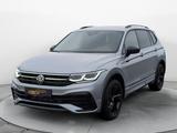 Volkswagen Tiguan Allspace 2.0TDI R-Line DSG 7-Sitzer Navi - Volkswagen Tiguan Allspace: R Line