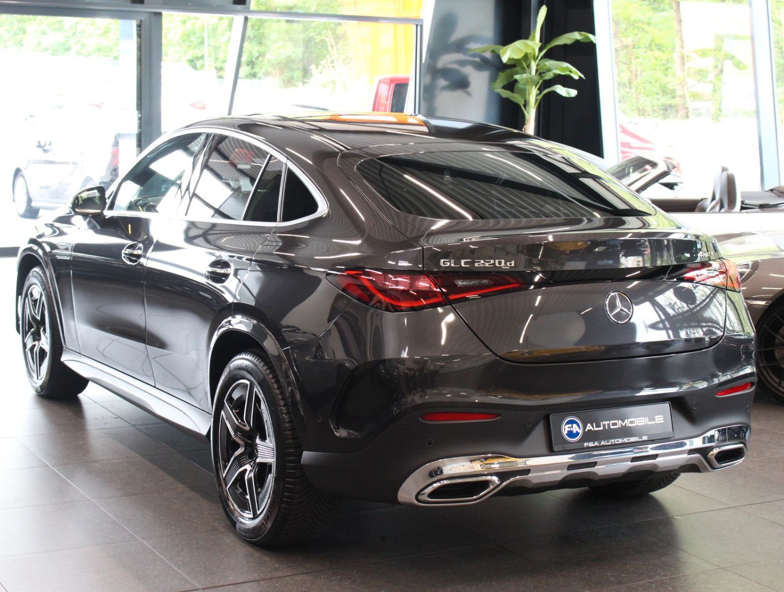 Fahrzeugabbildung Mercedes-Benz GLC 220 d 4Matic Edition AMG Line 1.HAND|5.602KM