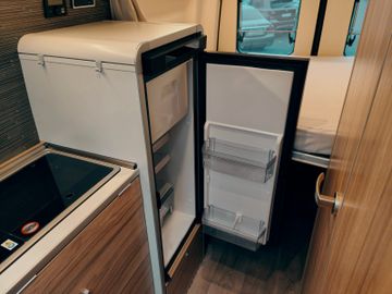 Fahrzeugabbildung HYMER / ERIBA / HYMERCAR GRAND CANYON S 4x4² RSX-8 LTD. #3