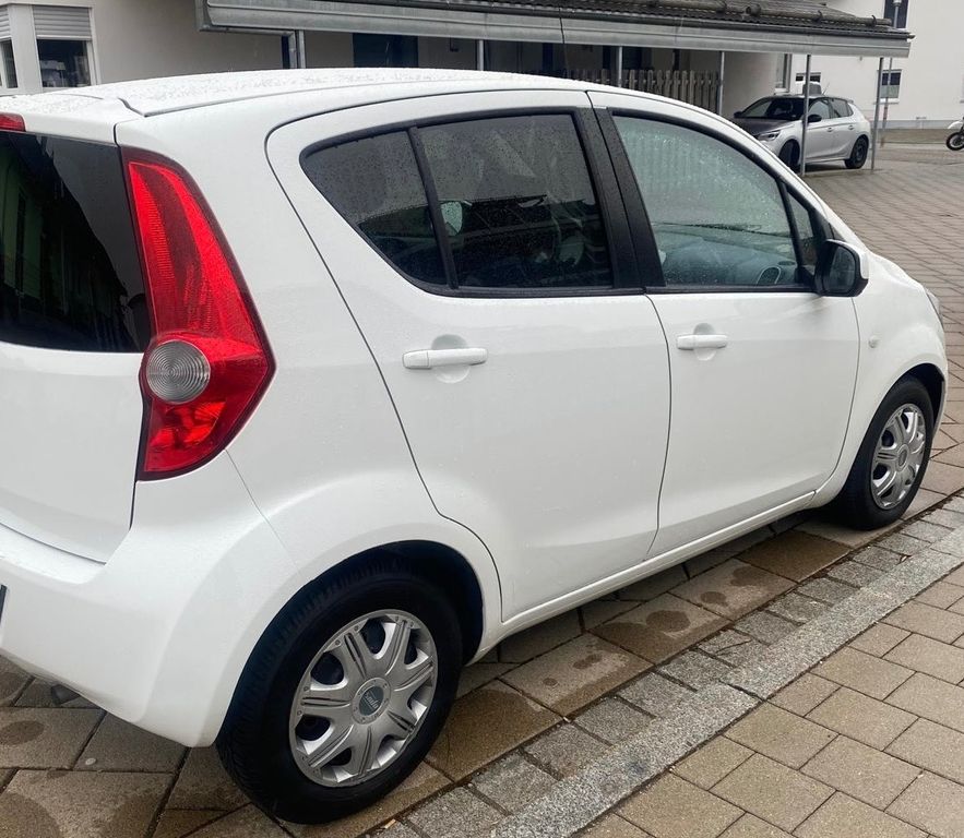 Opel Agila