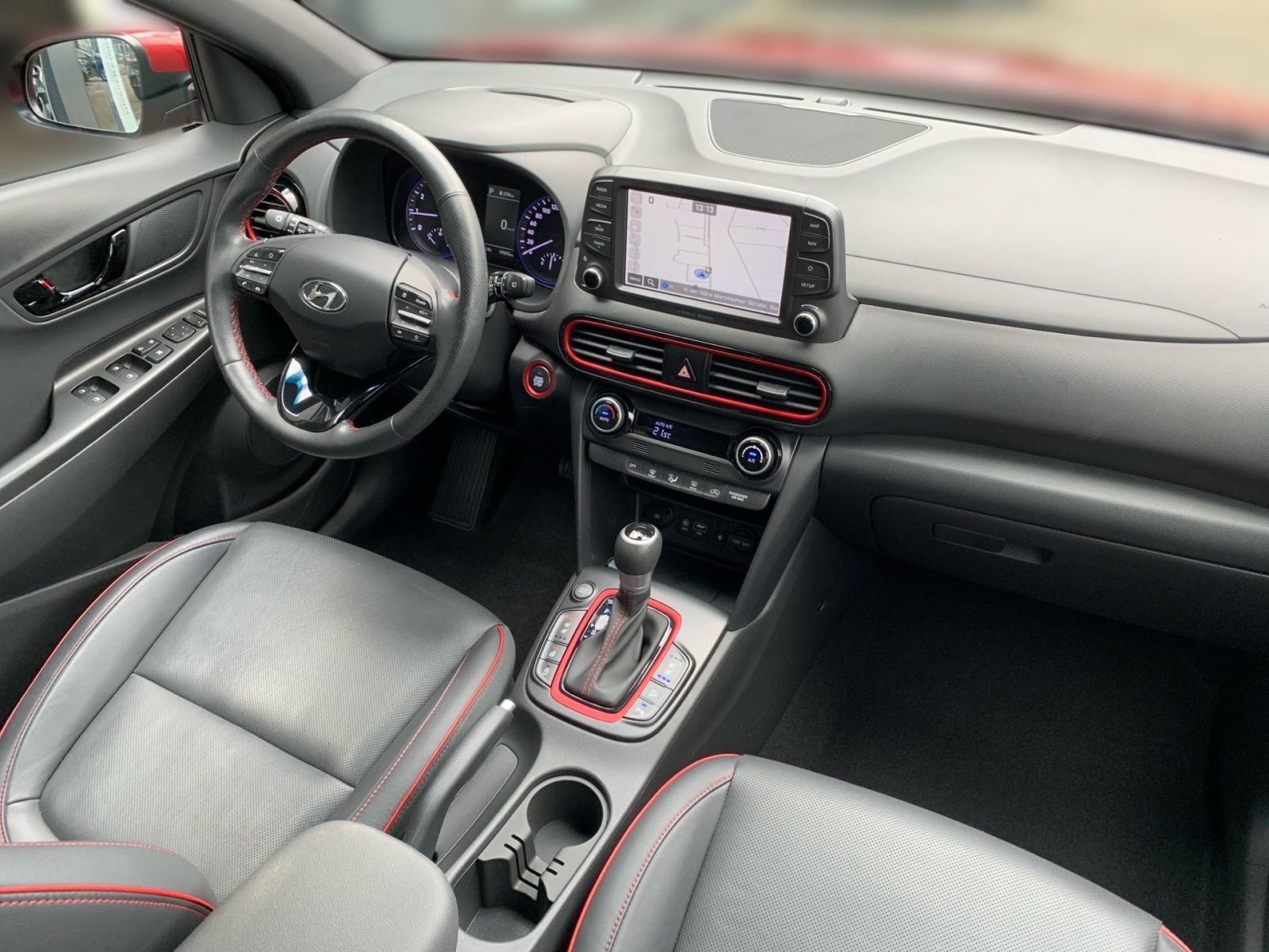 Fahrzeugabbildung Hyundai KONA 1.6 T-GDI Unique Plus Leder LED