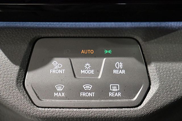 ID.4 Pure 125kW Pano Wärmpep. IQ-LIGHT ACC Ganzj