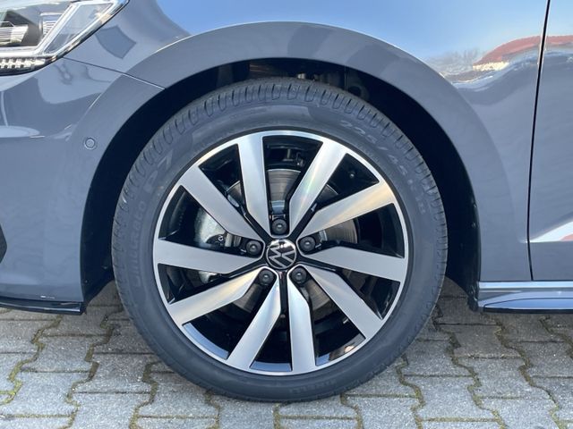Touran R-Line 1.5TSI DSG AHK/Navi/LED/Kamera/ACC