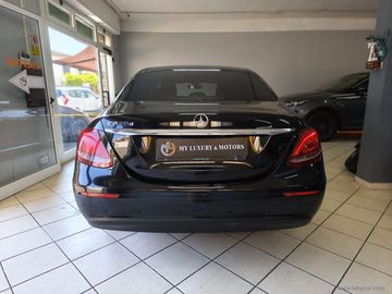 Mercedes E 220 - 5