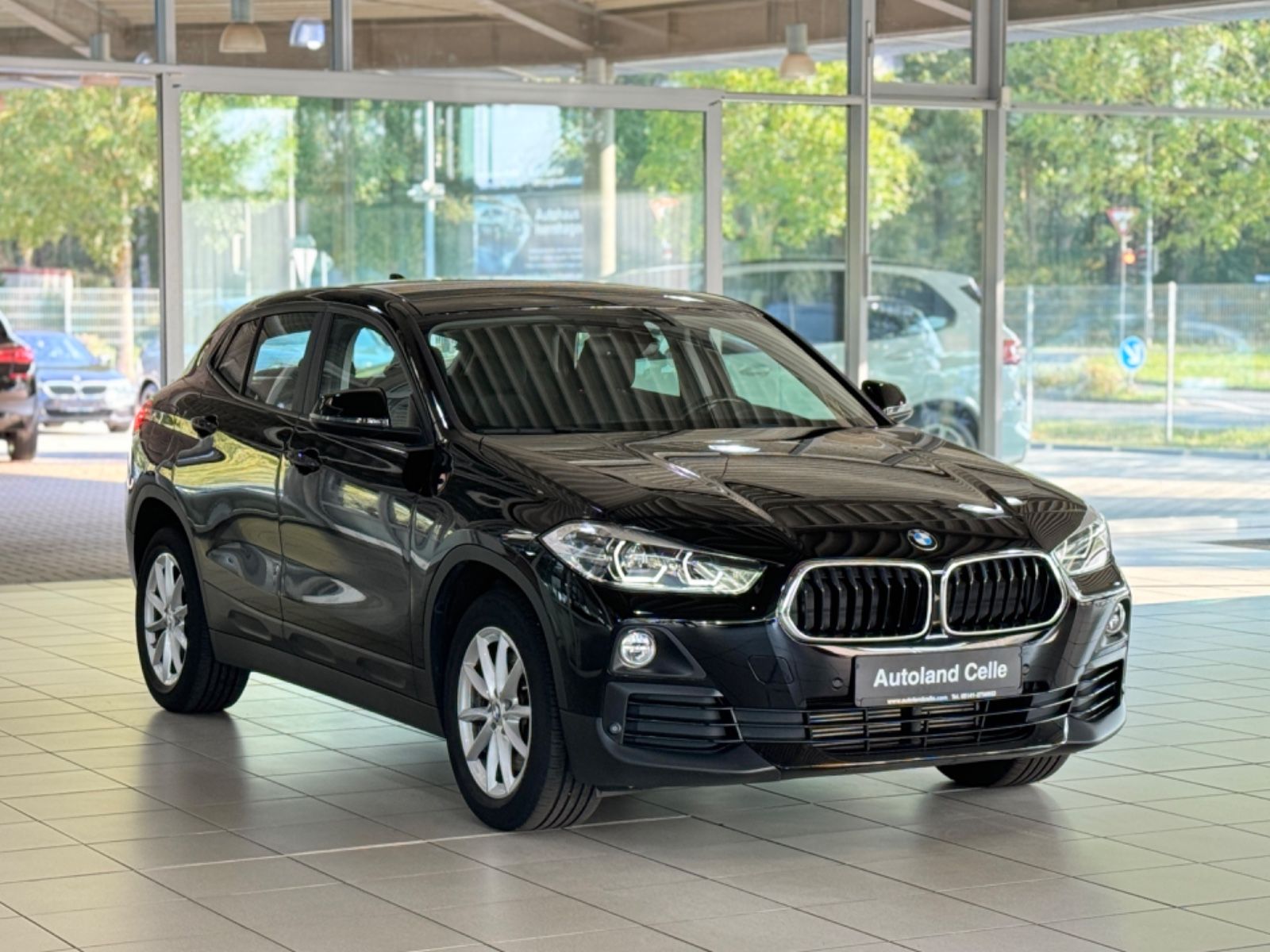 Fahrzeugabbildung BMW X2 xDrive20d Kamera LED GeschwindigReg ParkAssis